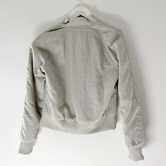 Lululemon Non-Stop Bomber Jacket in Raw Linen - Picture 2 of 5